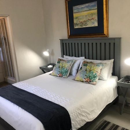 Baylight Accomodation Room 2 Mossel Bay Bagian luar foto